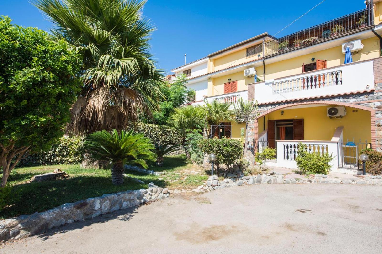 B&B Casa Cosmano Brancaleone Marina Ngoại thất bức ảnh