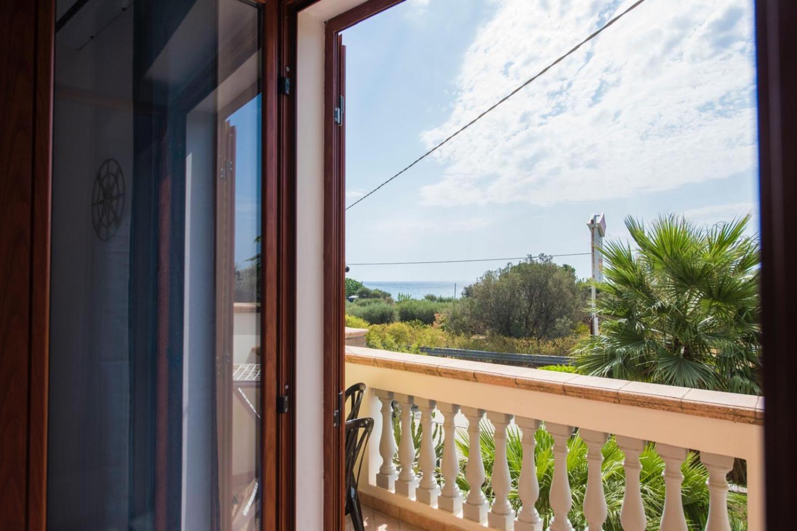 B&B Casa Cosmano Brancaleone Marina Ngoại thất bức ảnh