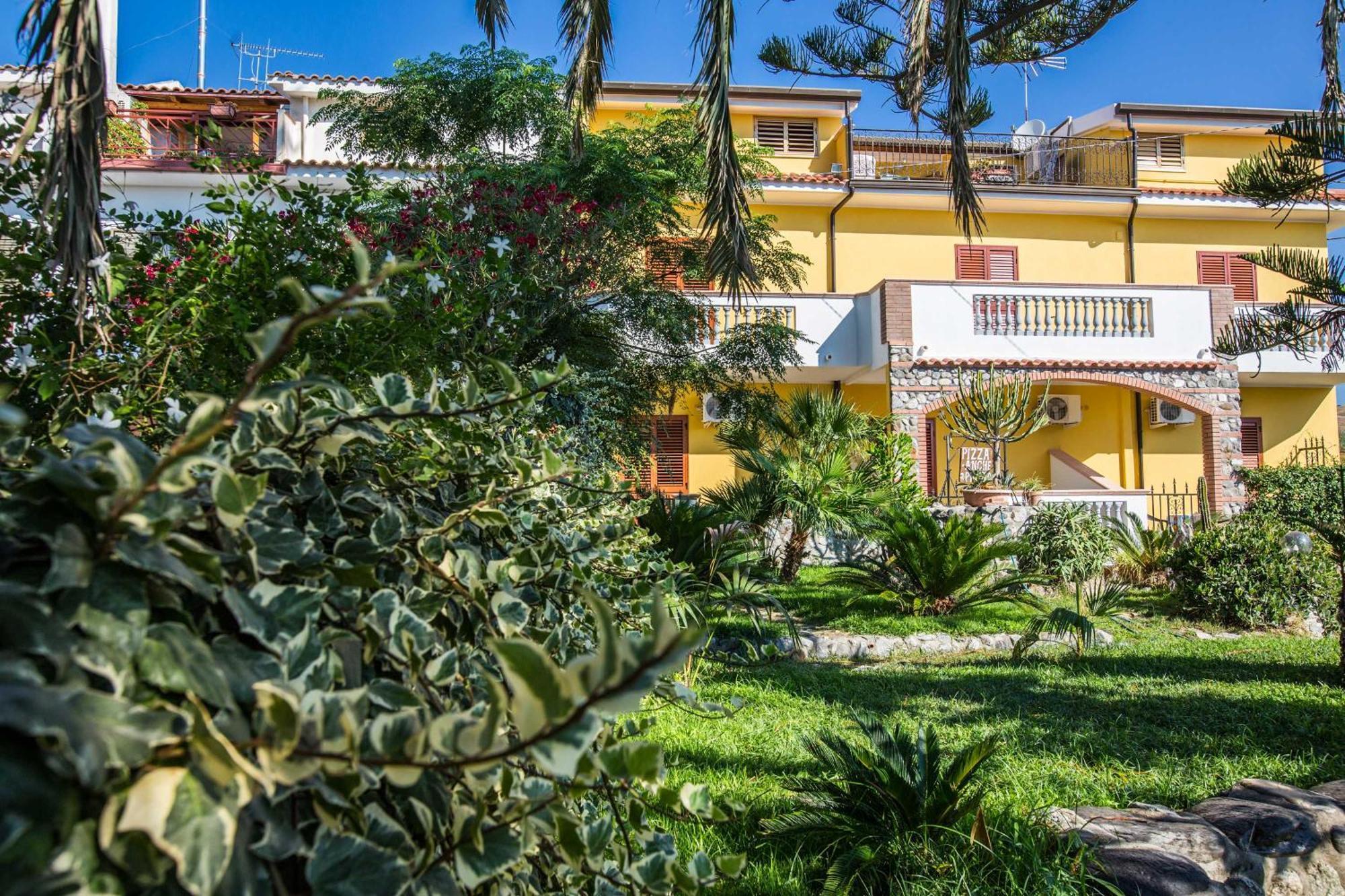 B&B Casa Cosmano Brancaleone Marina Ngoại thất bức ảnh