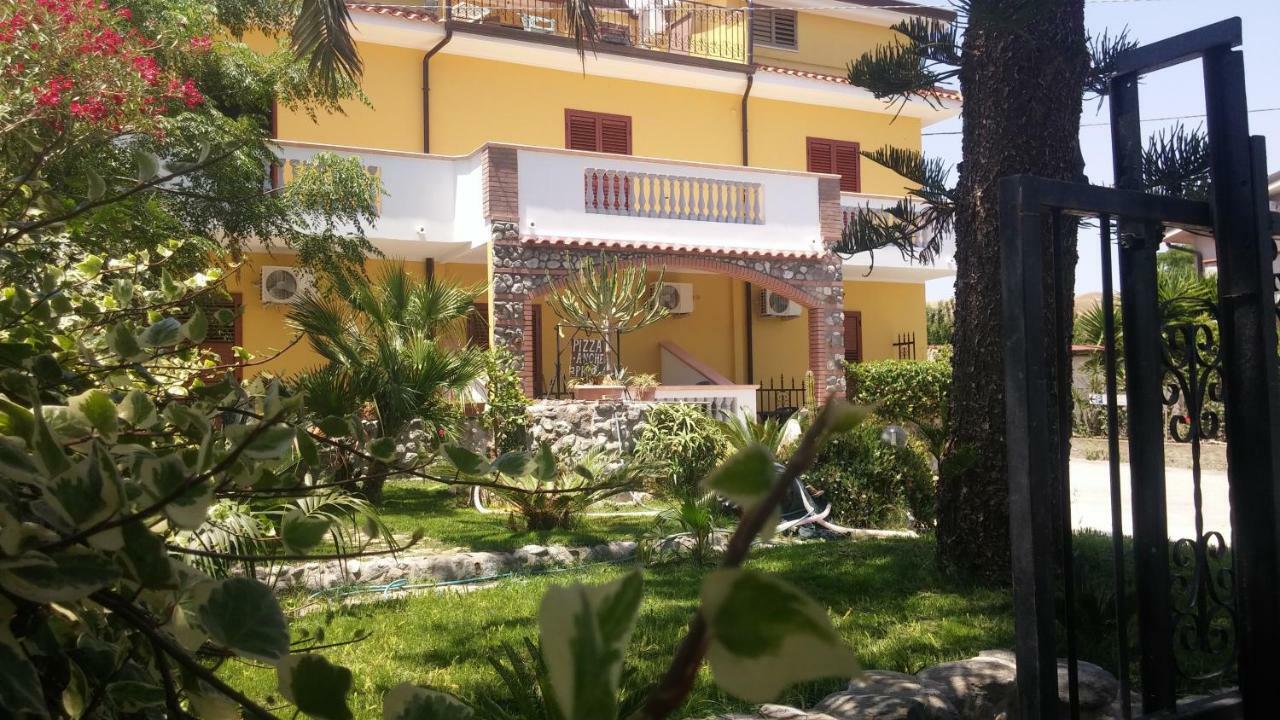 B&B Casa Cosmano Brancaleone Marina Ngoại thất bức ảnh